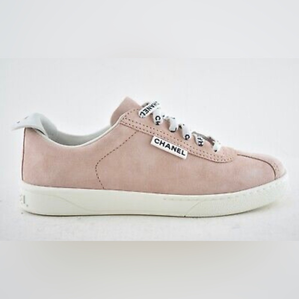 Chanel Weekender Pink Suede CC Logo Laces Low Top Flat Runner Sneaker 39 (US8)🌸